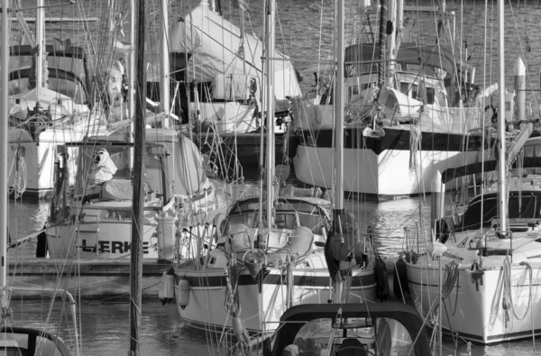 意大利 西西里 地中海 拉古萨海 拉古萨省 2020年3月16日 港口帆船编辑 — 图库照片