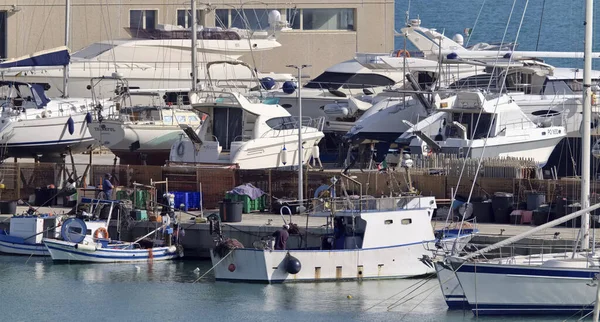 Italia Sicilia Marina Ragusa Provincia Ragusa Abril 2020 Barcos Pesca — Foto de Stock