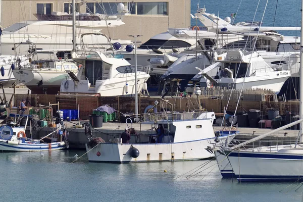 Olaszország Szicília Marina Ragusa Ragusa Tartomány 2020 Április Szicíliai Fahalászhajók — Stock Fotó
