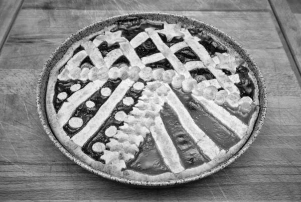 Alimentos Tarta Mermelada Decorada Cocida Mostrador Cocina Madera — Foto de Stock