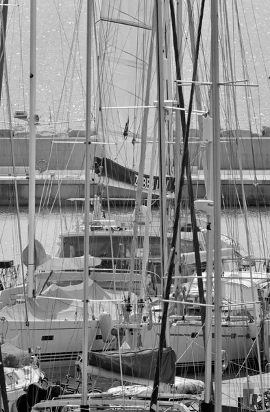 Italien Sicilien Medelhavet Marina Ragusa Ragusaprovinsen April 2020 Lyxjakter Hamnen — Stockfoto