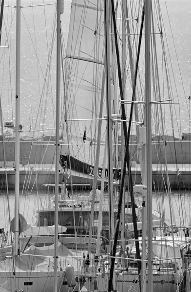 Italien Sicilien Medelhavet Marina Ragusa Ragusaprovinsen April 2020 Lyxjakter Hamnen — Stockfoto