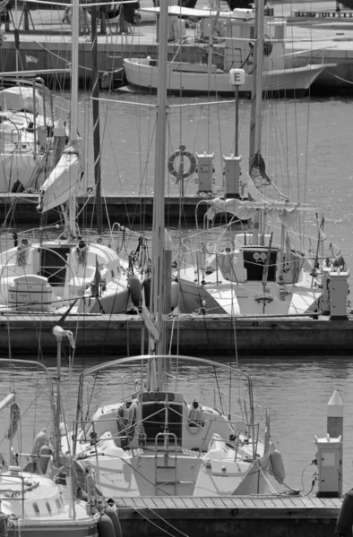 Italien Sicilien Medelhavet Marina Ragusa Ragusaprovinsen Maj 2020 Segelbåtar Hamnen — Stockfoto