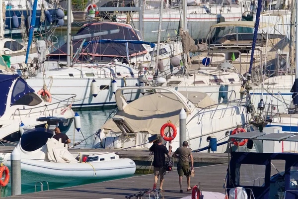 Italien Sicilien Medelhavet Marina Ragusa Ragusaprovinsen Maj 2020 Människor Och — Stockfoto
