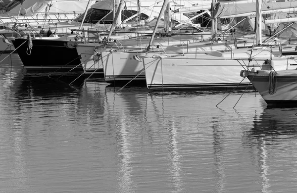 Italien Sicilien Medelhavet Marina Ragusa Ragusaprovinsen Maj 2020 Lyxjakter Hamnen — Stockfoto