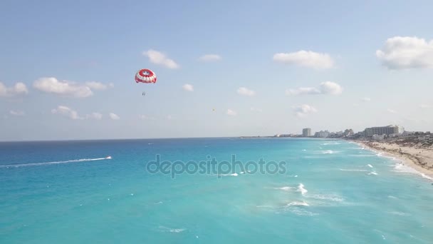 Aerial footage av Cancun beach — Stockvideo