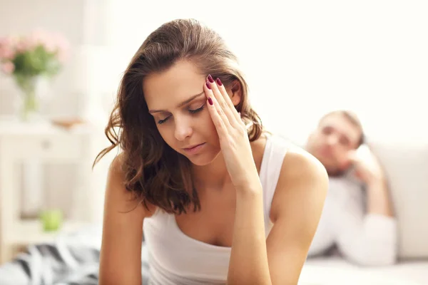 Mujer y su hombre teniendo problemas — Foto de Stock