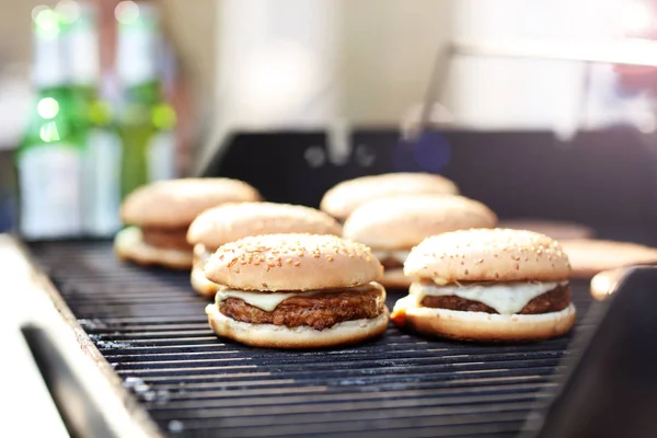 Çizburger ızgara — Stok fotoğraf