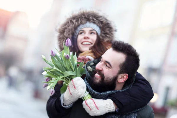 Young couple dating in the city — Stock Photo, Image