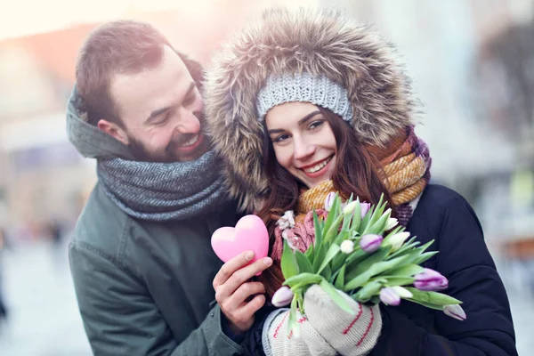 Young couple dating in the city — Stock Photo, Image