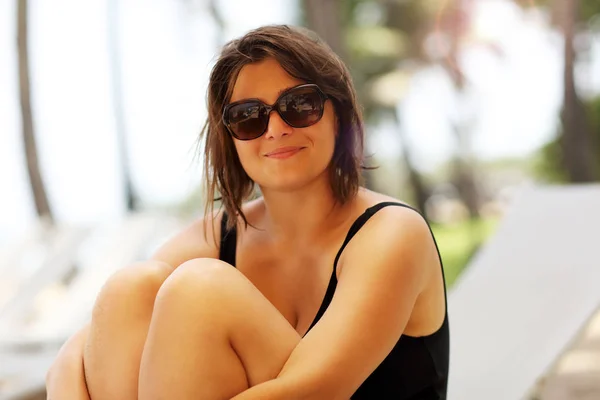 Imagen Que Muestra Mujer Feliz Relajándose Playa Verano —  Fotos de Stock