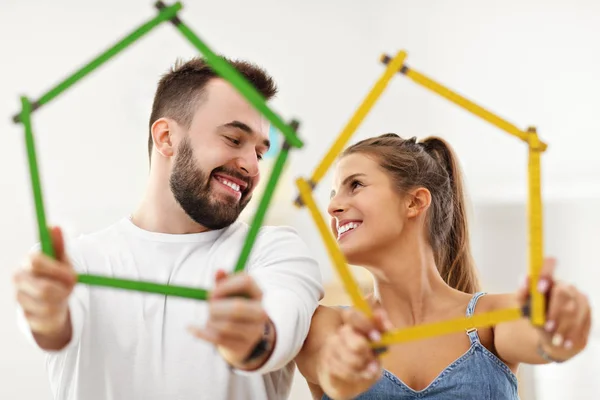 Imagem Mostrando Feliz Casal Adulto Mudando Para Fora Uma Nova — Fotografia de Stock