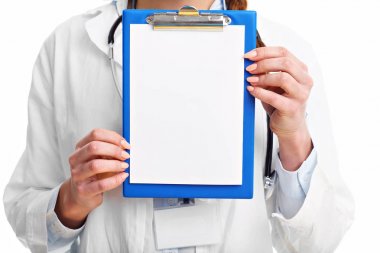 Beyaz arka plan üzerinde izole kadın doktor
