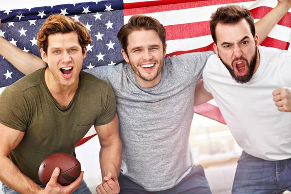 Happy american football fans — Stock Photo, Image