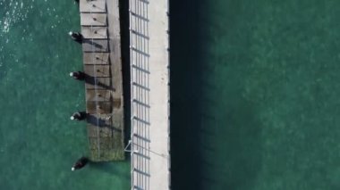 Rıhtım köprüsünün uzunluğu boyunca Aerial Top View