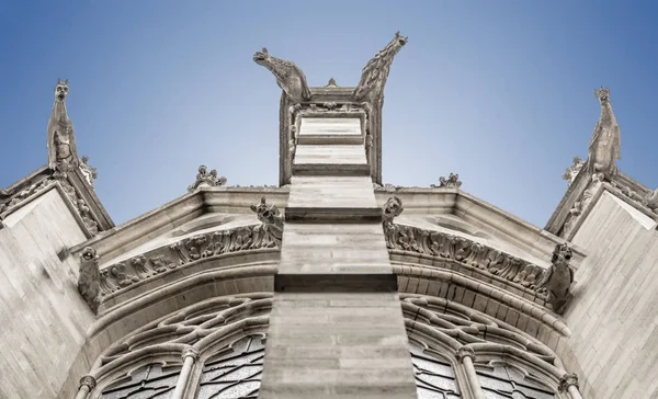Gargoyle di atap Sainte-Chapel — Stok Foto