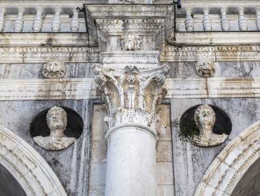 Palazzo Loggia cephe detay