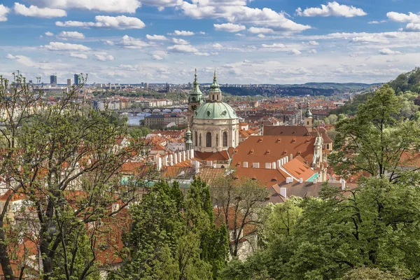 Pohled z starého Královského paláce v Praze — Stock fotografie