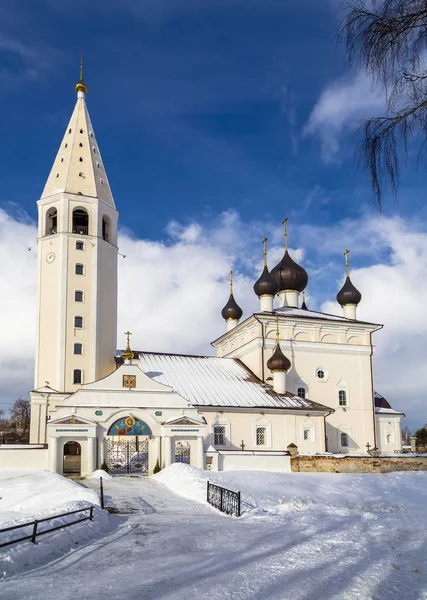 Chiesa della Risurrezione di Cristo nel villaggio di Vyatskoe — Foto Stock
