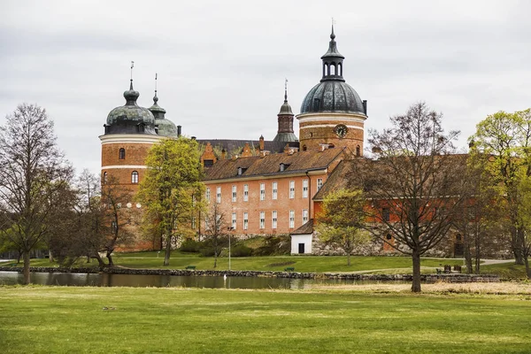 Castillo Gripsholm en la ciudad de Mariefred en el lago Malaren —  Fotos de Stock