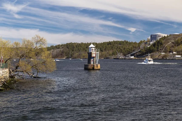 Faro en el lago Malaren — Foto de Stock