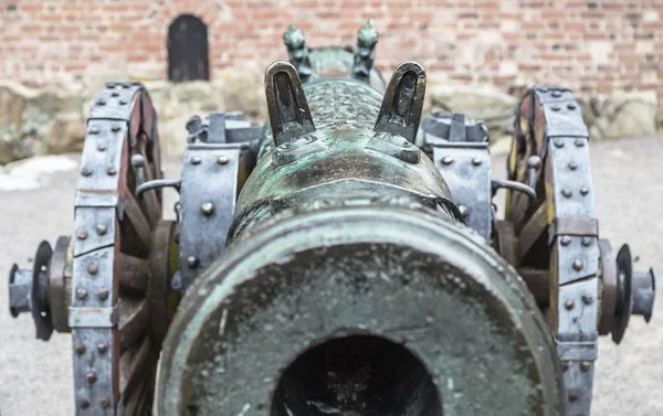 Grote antieke kanon — Stockfoto