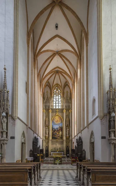 Altaret i kyrkan av St Moritz — Stockfoto