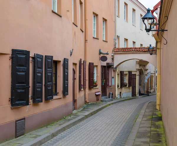 Kleine malerische Straße von Vilnius — Stockfoto