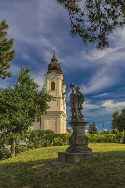 Benedictine abbey Balaton Gölü kıyısında — Stok fotoğraf