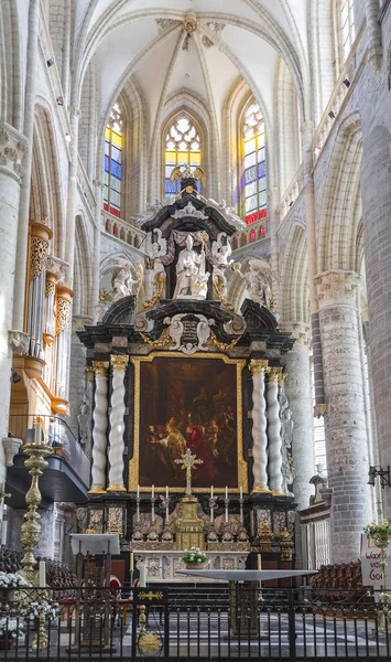 聖ニコラス教会の祭壇 — ストック写真