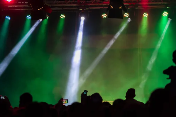 Concert Crowd Attending Concert People Silhouettes Visible Backlit Stage Lights — Stock Photo, Image