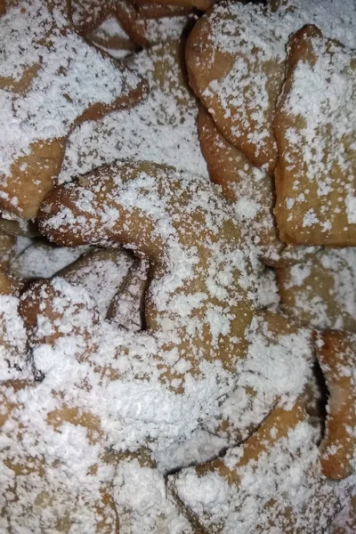 Pişmiş Noel Bisküvi Bir Sürü Pudra Şekeri — Stok fotoğraf