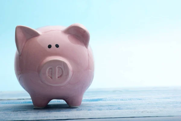 Piggy bank. zakelijke, financiële, investeringen en concept opslaan. Ruimte voor tekst kopiëren — Stockfoto
