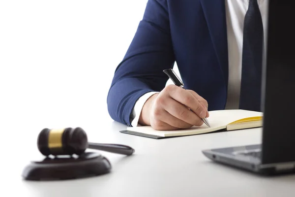 Recht, advies en juridische diensten concept. Advocaat en procureur teamvergadering gelet op law firm. — Stockfoto