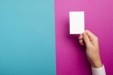 Soyut arka planda kartviziti boş tutma