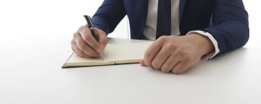 Hukuk, tavsiye ve yasal hizmetler kavramı. Avukat ve takım toplantısı hukuk firmasında avukat.