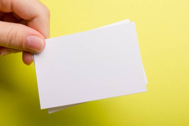 Soyut arka planda kartviziti boş tutma