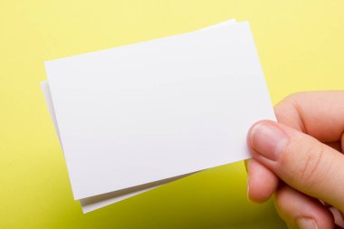 Soyut arka planda kartviziti boş tutma