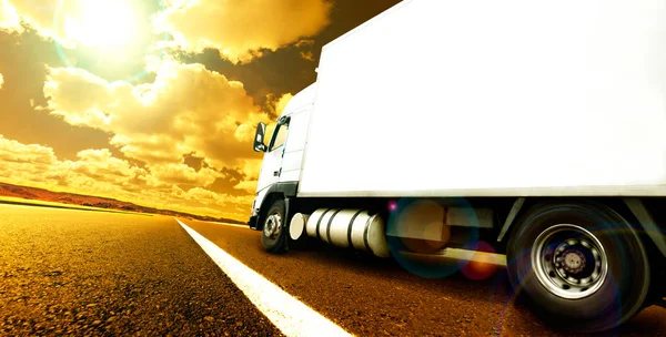 International delivering goods trailer — Stock Photo, Image