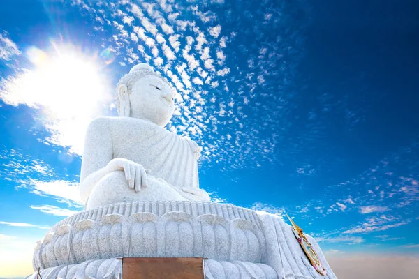 Viagens e aventuras exóticas. Tailândia viagem. Buda e marcos — Fotografia de Stock