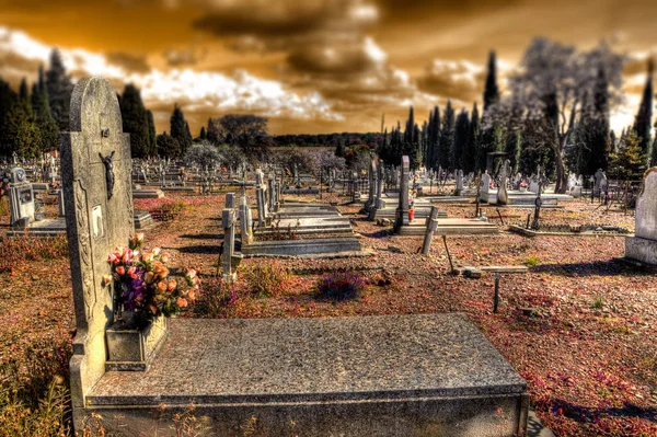 Cementerio y religión cristiana . — Foto de Stock