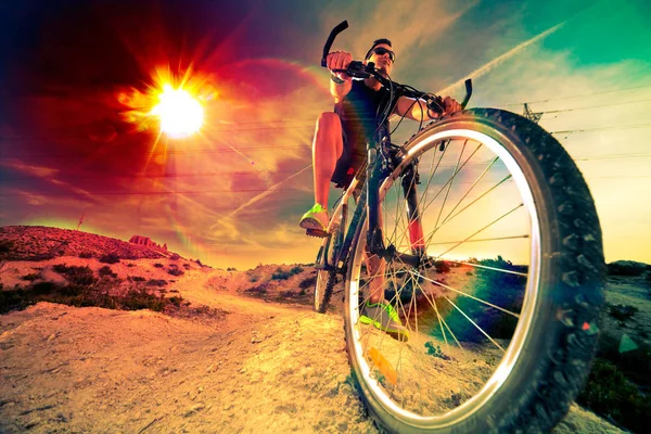 Mountainbike.sport und gesundes Leben — Stockfoto