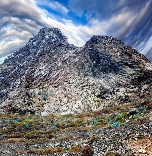 Terra de geologia.Natureza e pedra de formação tectônica — Fotografia de Stock