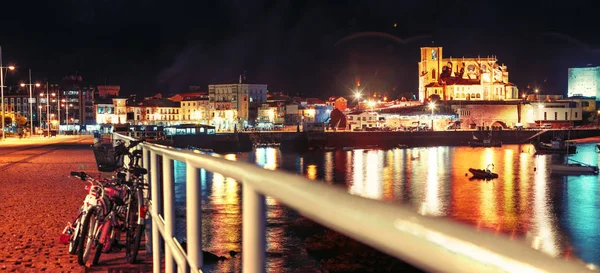 Mooie skyline panoramisch in Spanje oriëntatiepunt. — Stockfoto