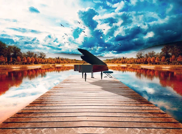 Piano na natureza — Fotografia de Stock