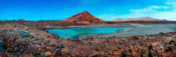 Imponerande och natursköna vulkaniska naturen unik i Timanfaya Nation — Stockfoto