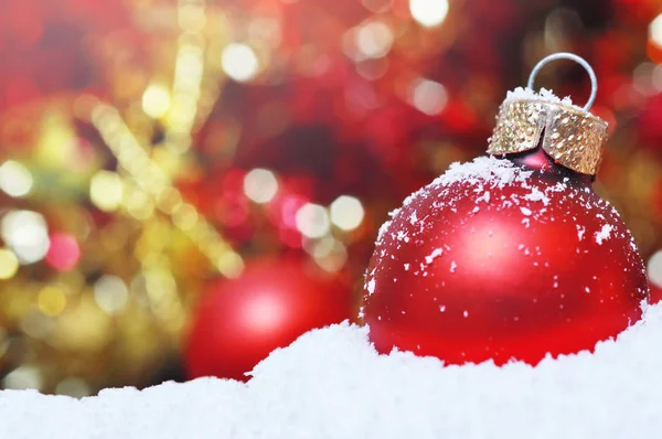 Kırmızı Noel mücevheri 