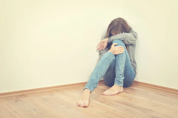 Unhappy and lonely girl — Stock Photo, Image