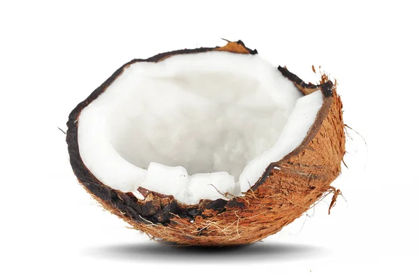 Coco cortado pela metade isolado — Fotografia de Stock