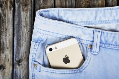 Chlumcany, Çek Cumhuriyeti, 10 Mart 2015: Apple iphone 5'ler